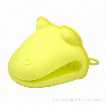 Hippo-shaped silicone promotional pot holders